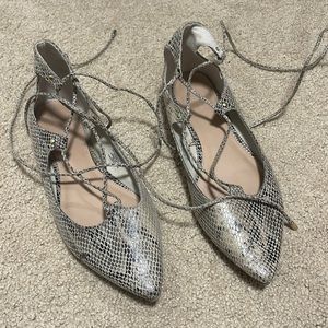 Women’s snake print tie up pointed toe flats